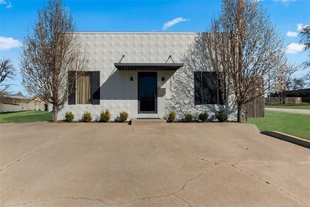 Property Image for 1431 E 3rd Street