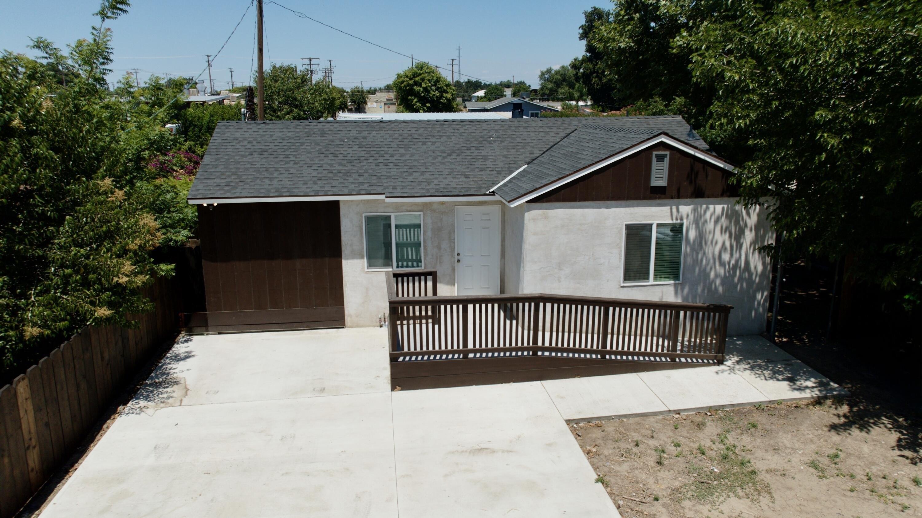 Property Image for 1012 E Mineral King Avenue