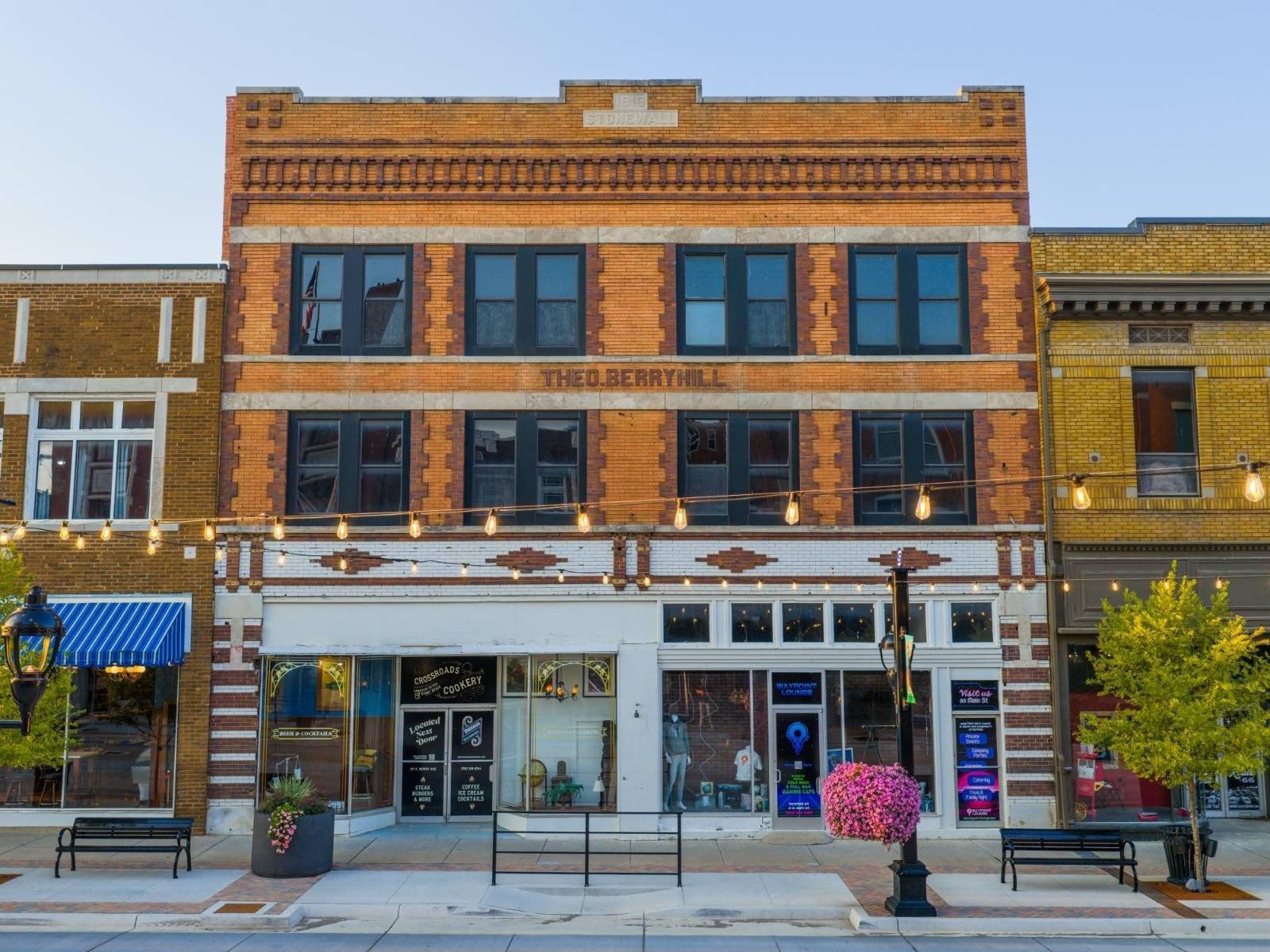 Property Image for 119 & 121 E Dewey Avenue