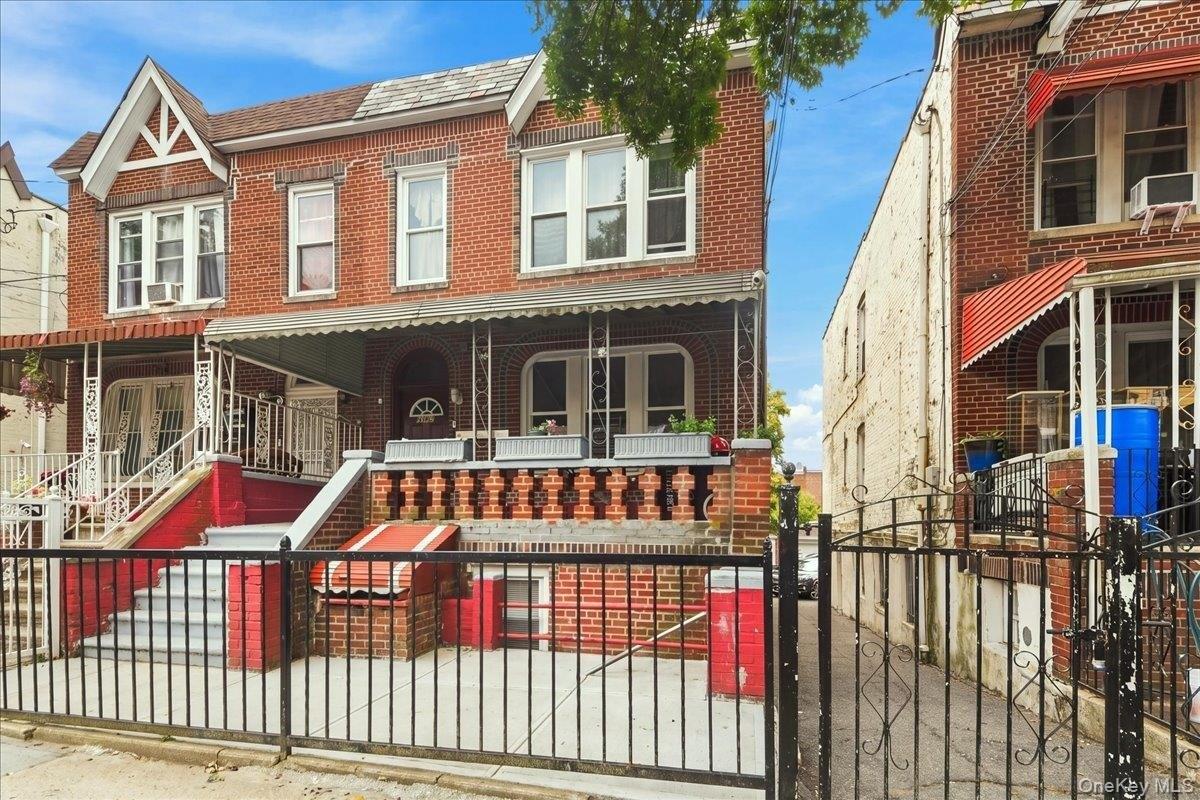 Property Image for 1022 E 219th Street