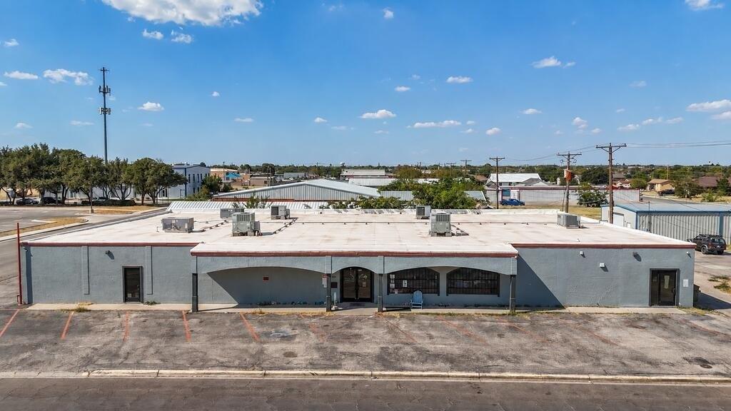 Property Image for 301 E Illinois Ave