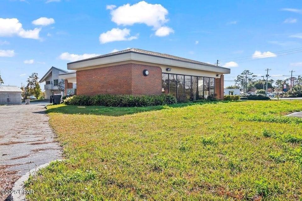 Property Image for 2209 Thomas Dr