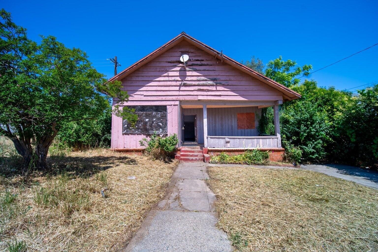 Property Image for 1868 Gold Street