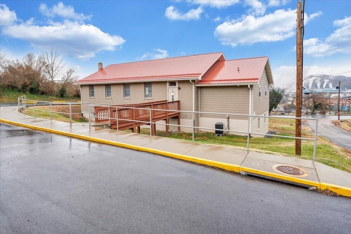 Property Image for 418 N Beverly AVE