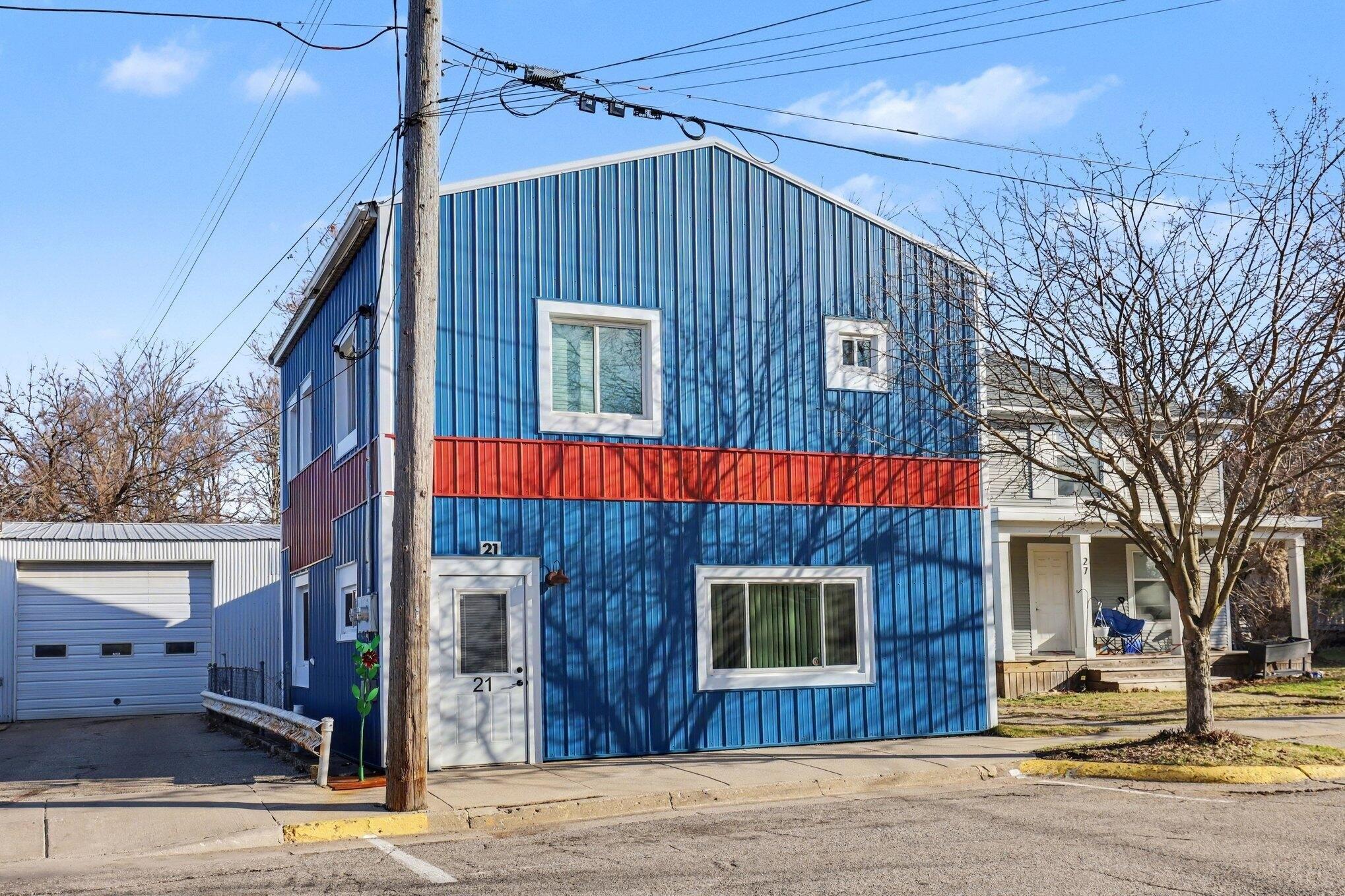 Property Image for 21 E Maple Street NE