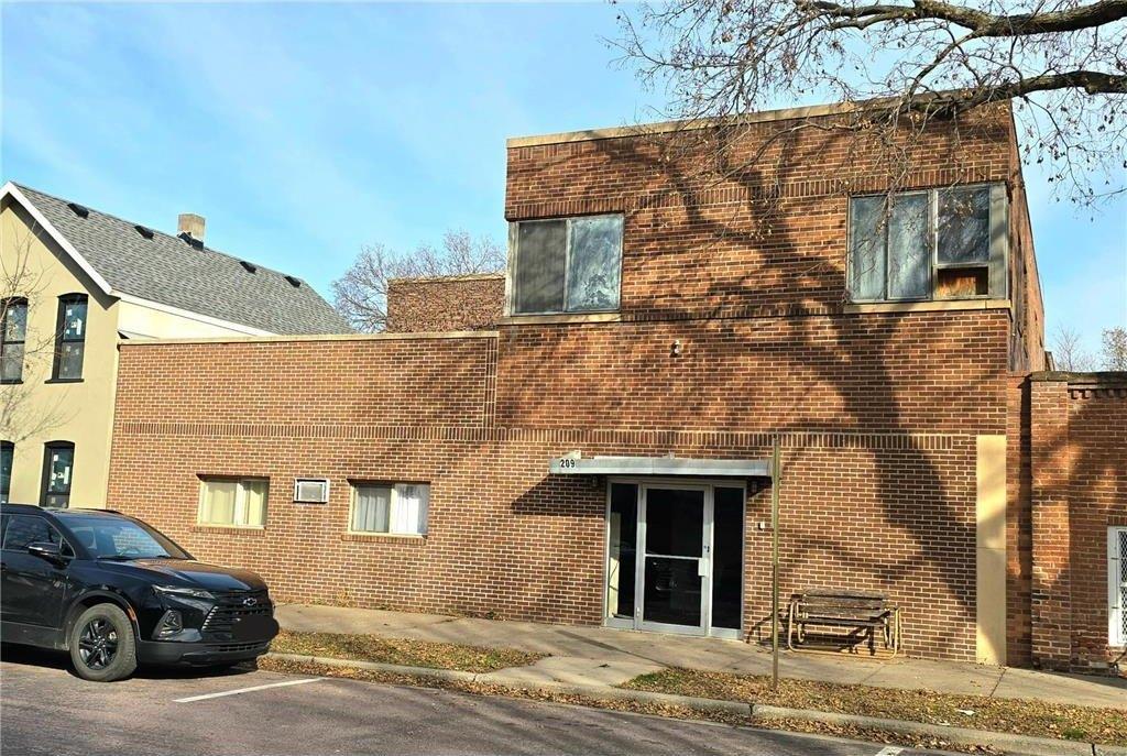 Property Image for 209 S Minnesota Street
