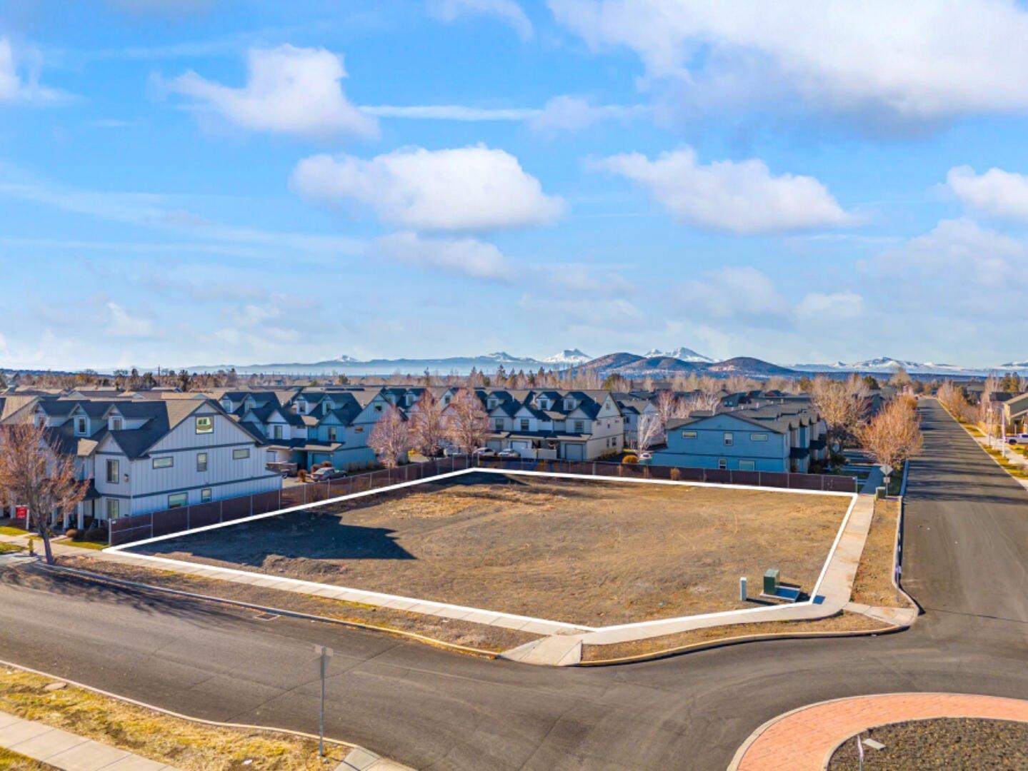 Property Image for 30 NW Elm Avenue