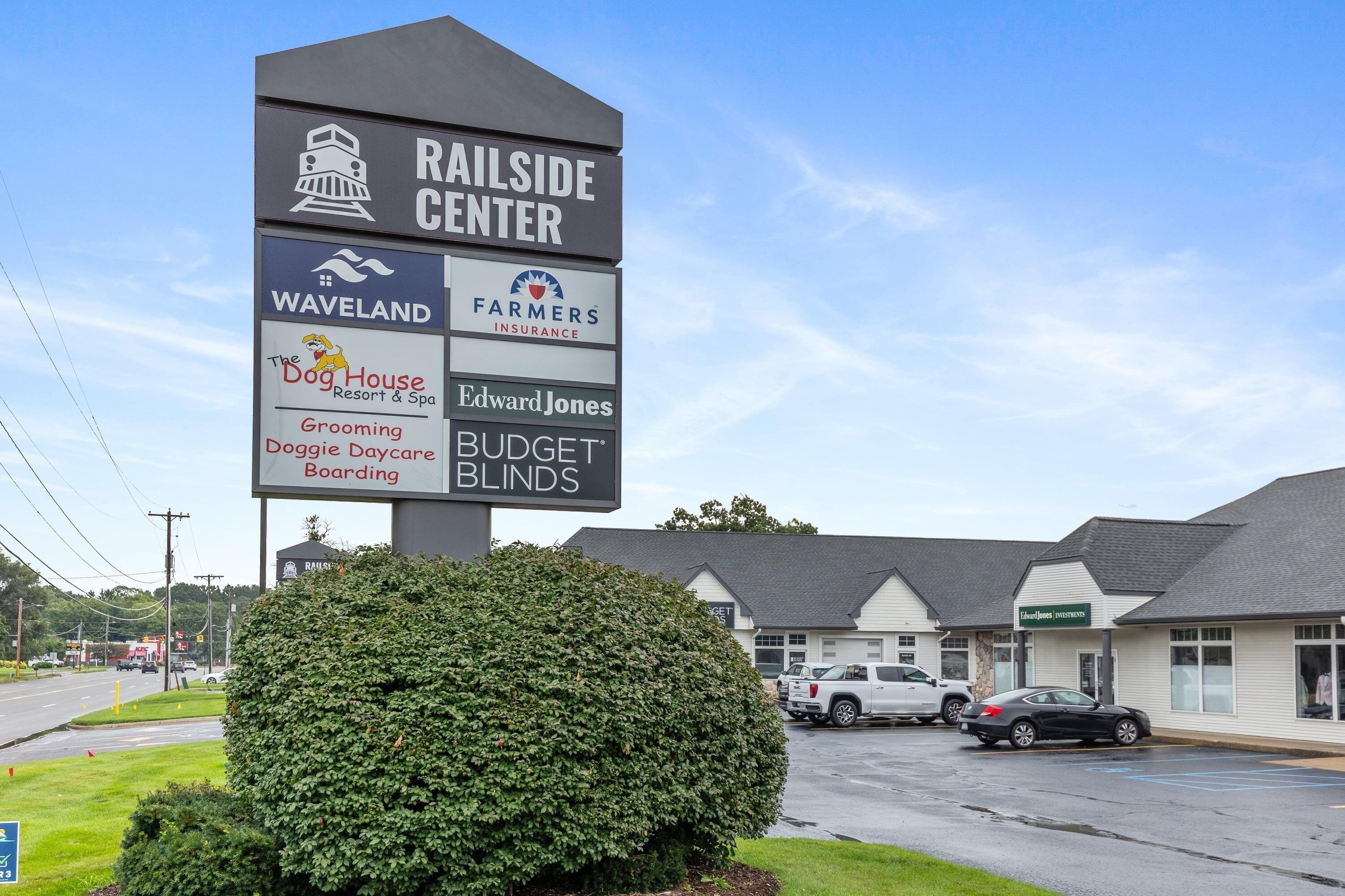 Property Image for 40 E Lakewood Boulevard 6
