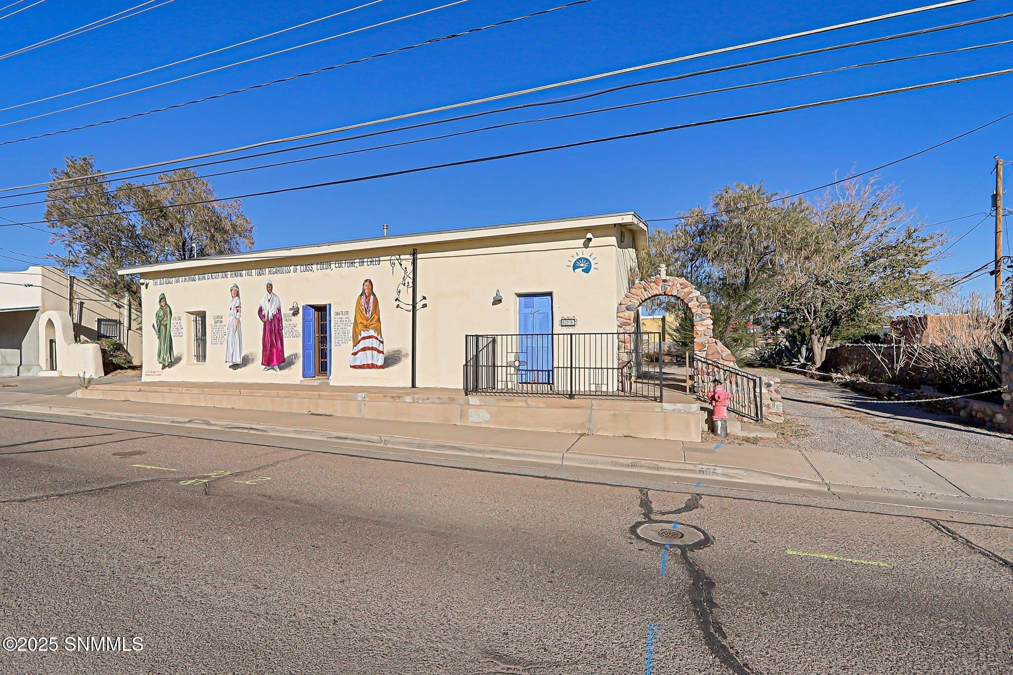 Property Image for 606 N Mesquite Street