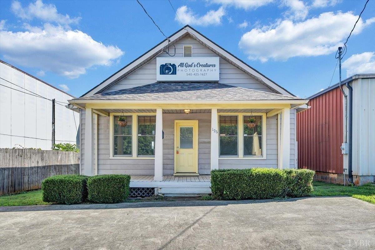 Property Image for 196 Oakley Avenue