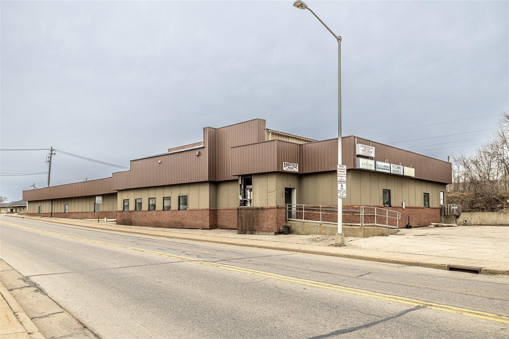Property Image for 206 S Roosevelt Road