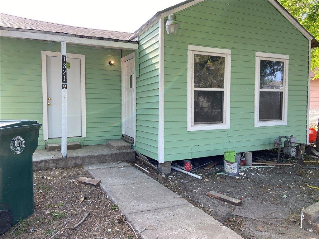 Property Image for 1321 S Alameda Street S