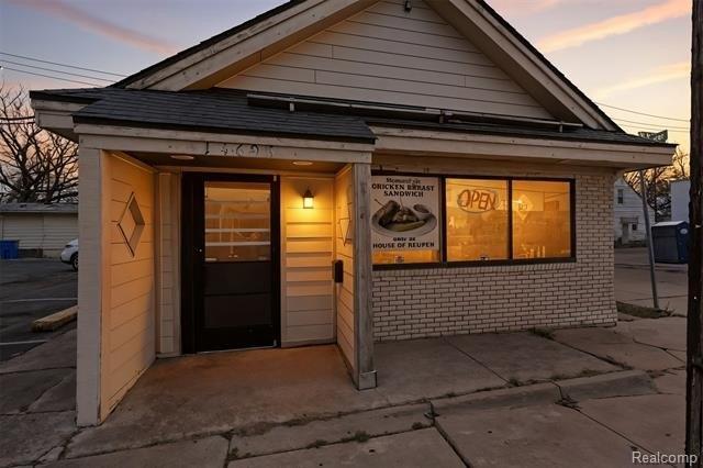 Property Image for 14693 E 8 Mile Road