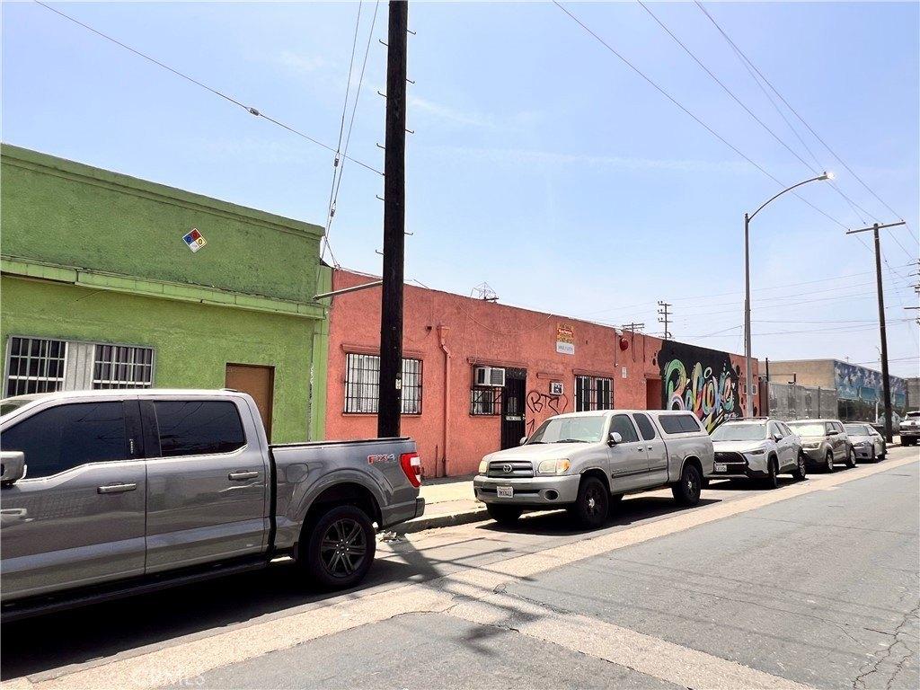 Property Image for 3522 Union Pacific Avenue