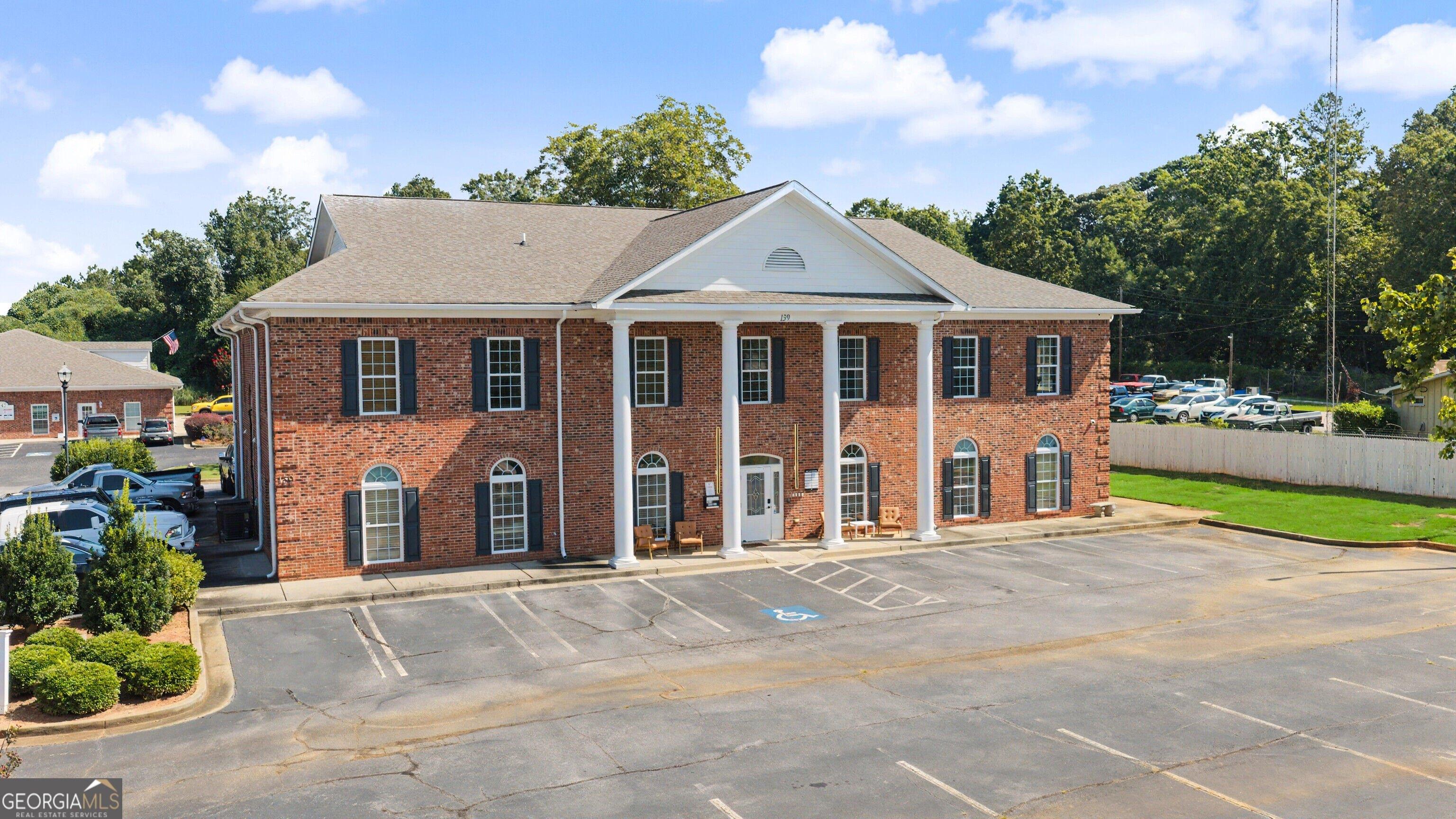 Property Image for 139 W Ellis Road