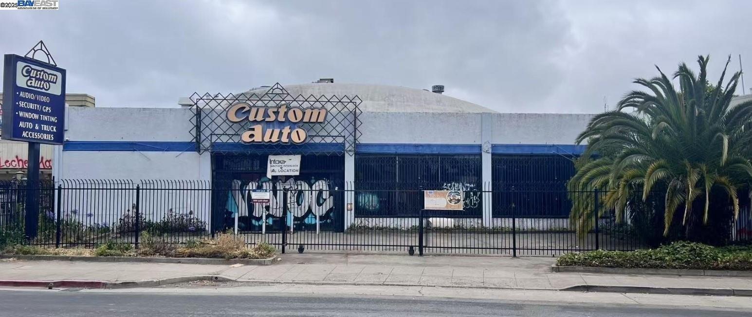 Property Image for 294 Hegenberger Rd