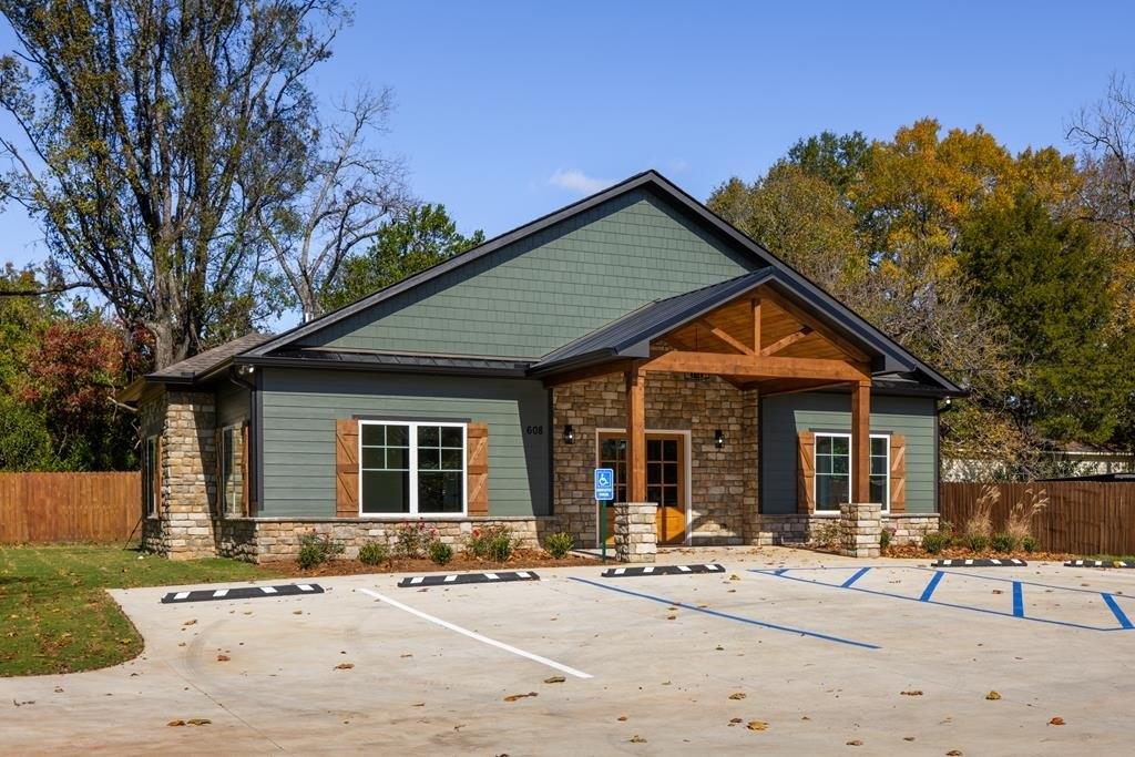 Property Image for 608 17th Street