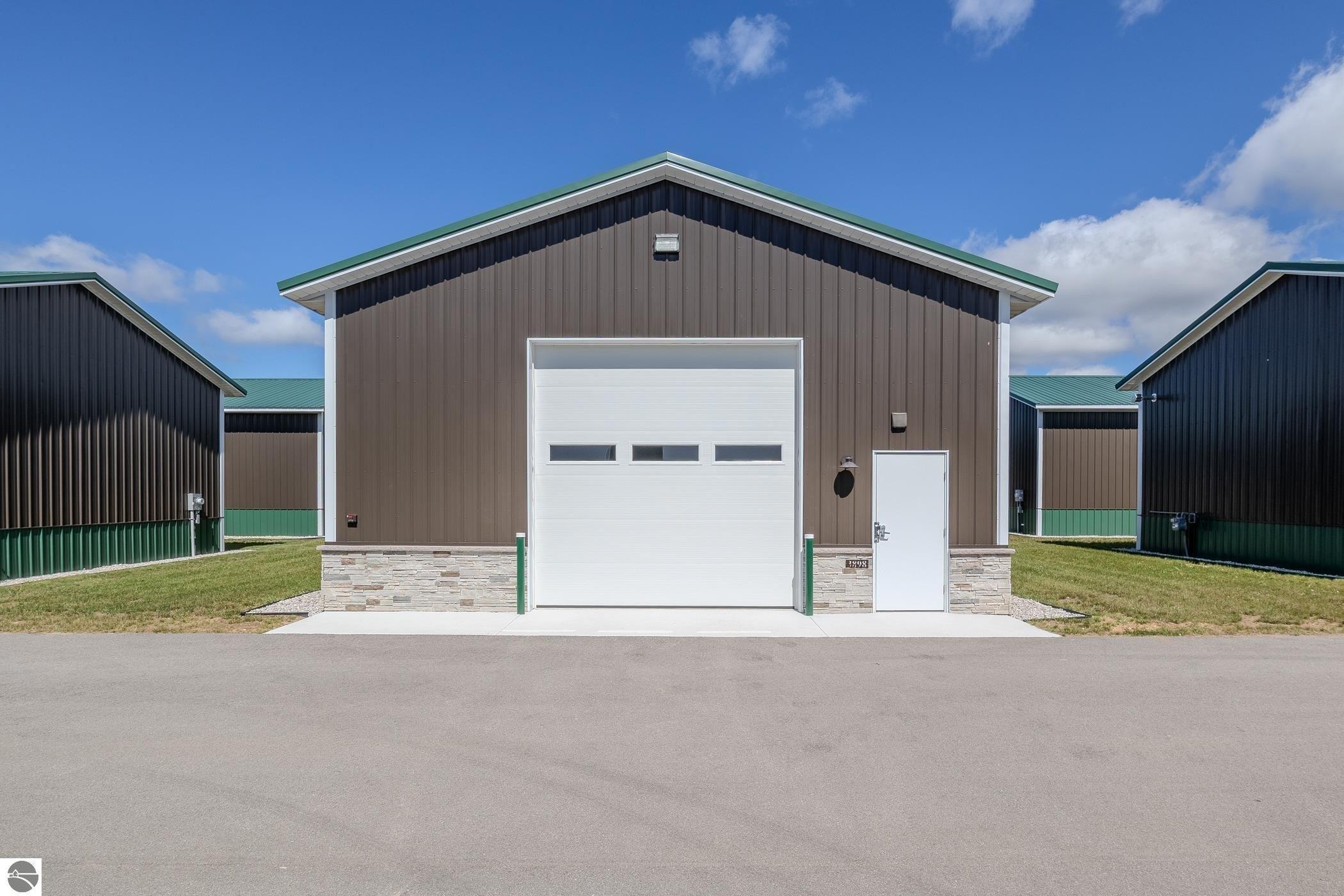 Property Image for 3055 Man Cave Lane 27