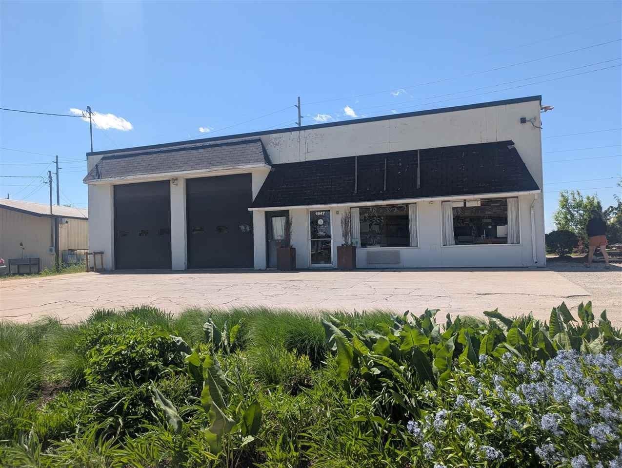 Property Image for 1947 Waterfront Drive