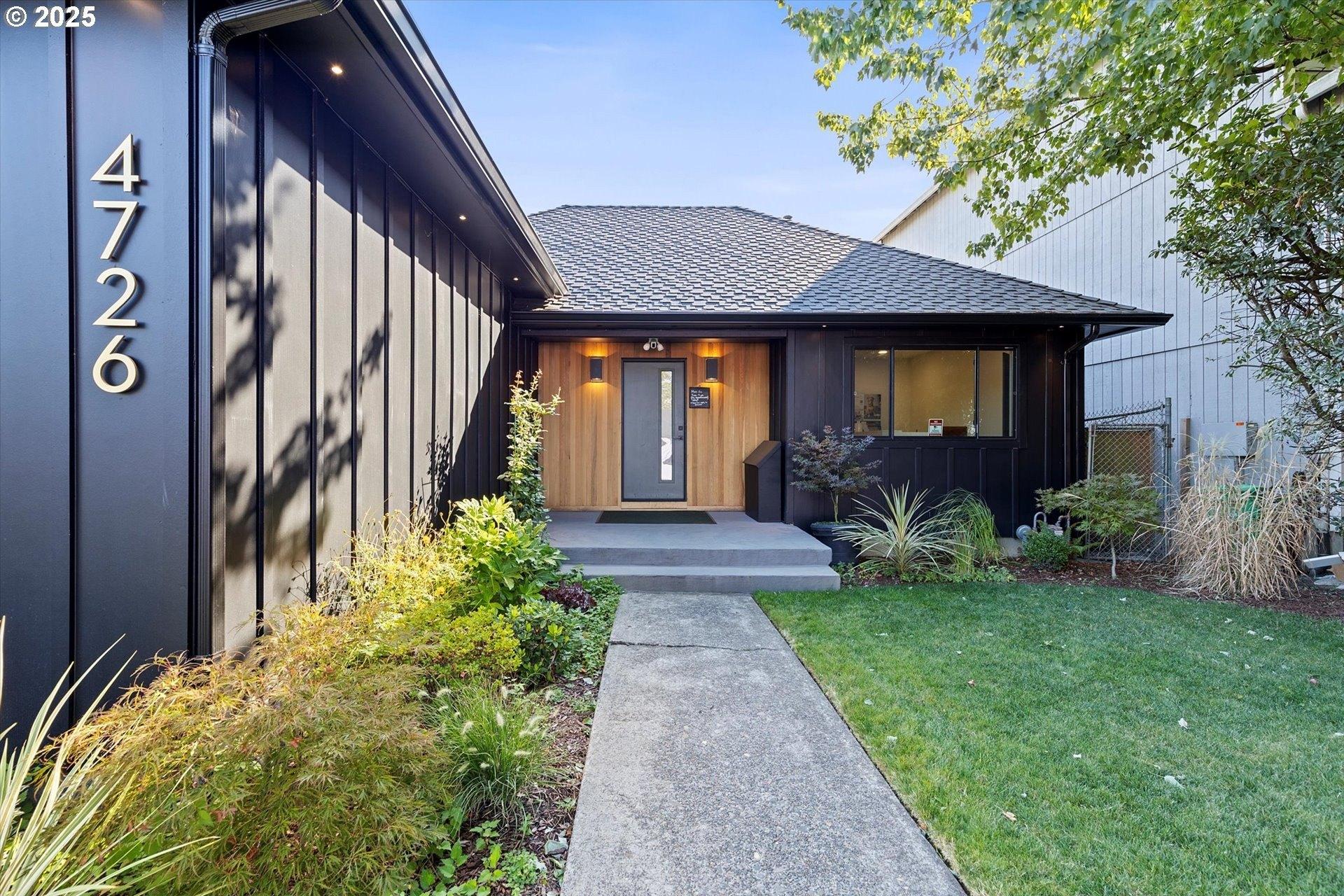 Property Image for 4726 SE MILWAUKIE Ave