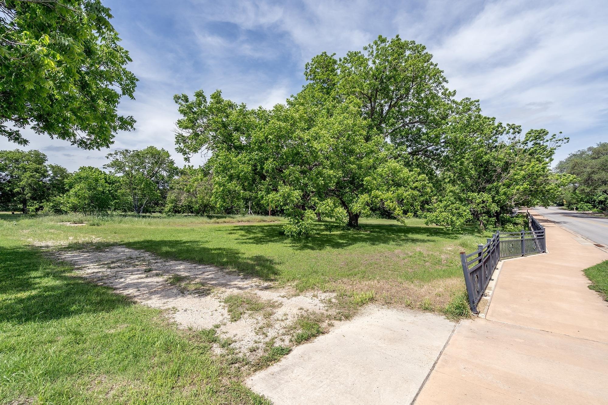 Property Image for 700 Main St