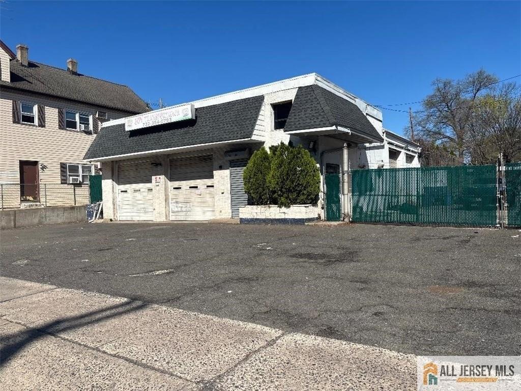 Property Image for 383 Somerset Street