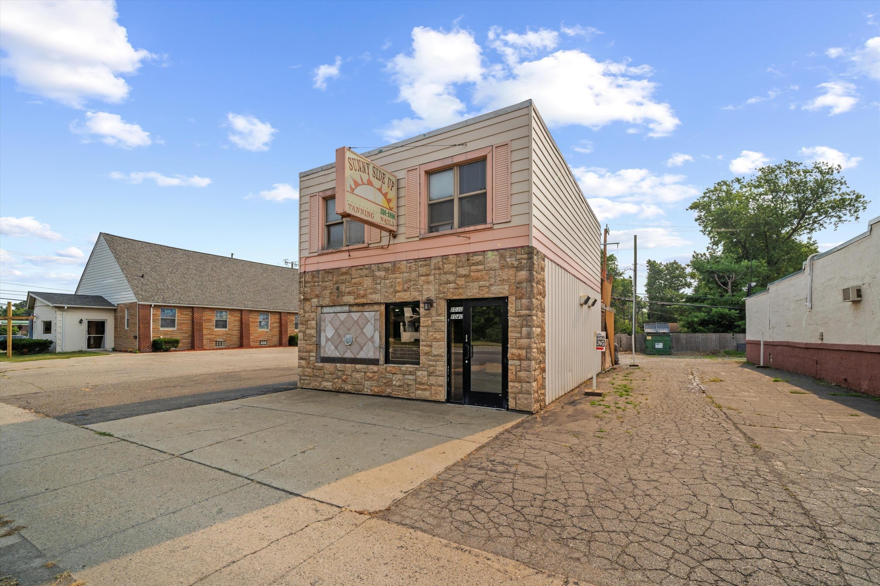 Property Image for 1030 N Wayne Road