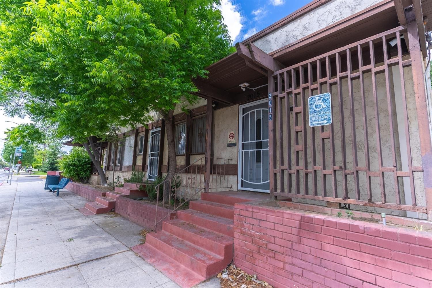 Property Image for 747 E Weldon Avenue