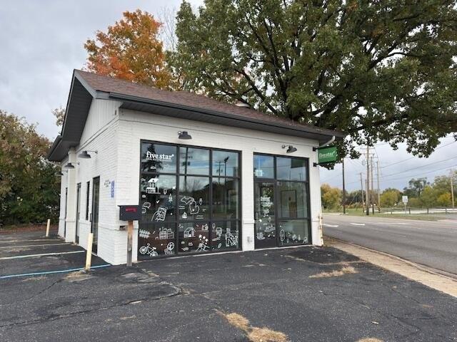 Property Image for 1000 W Territorial Road