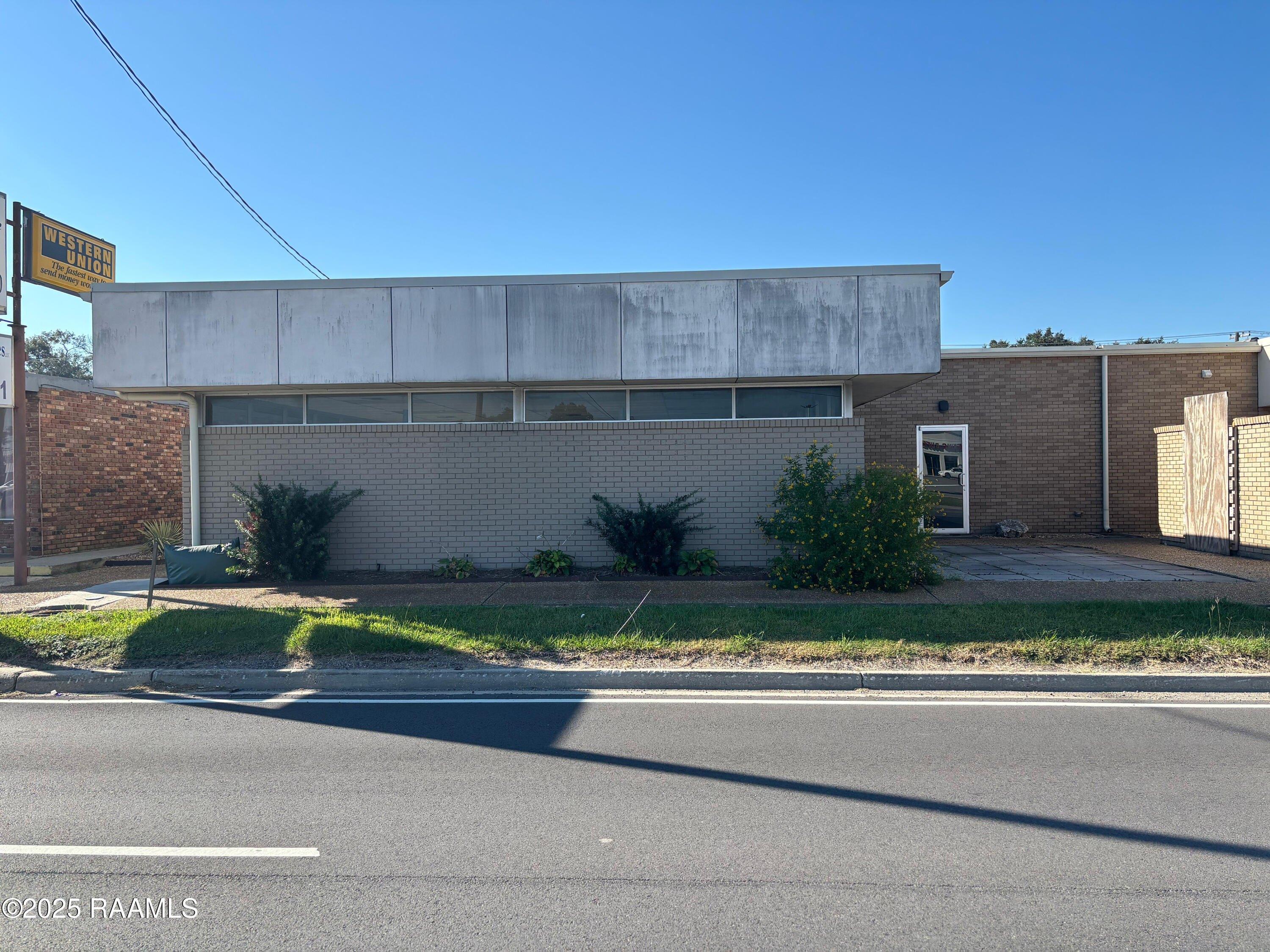 Property Image for 828 Creswell Lane