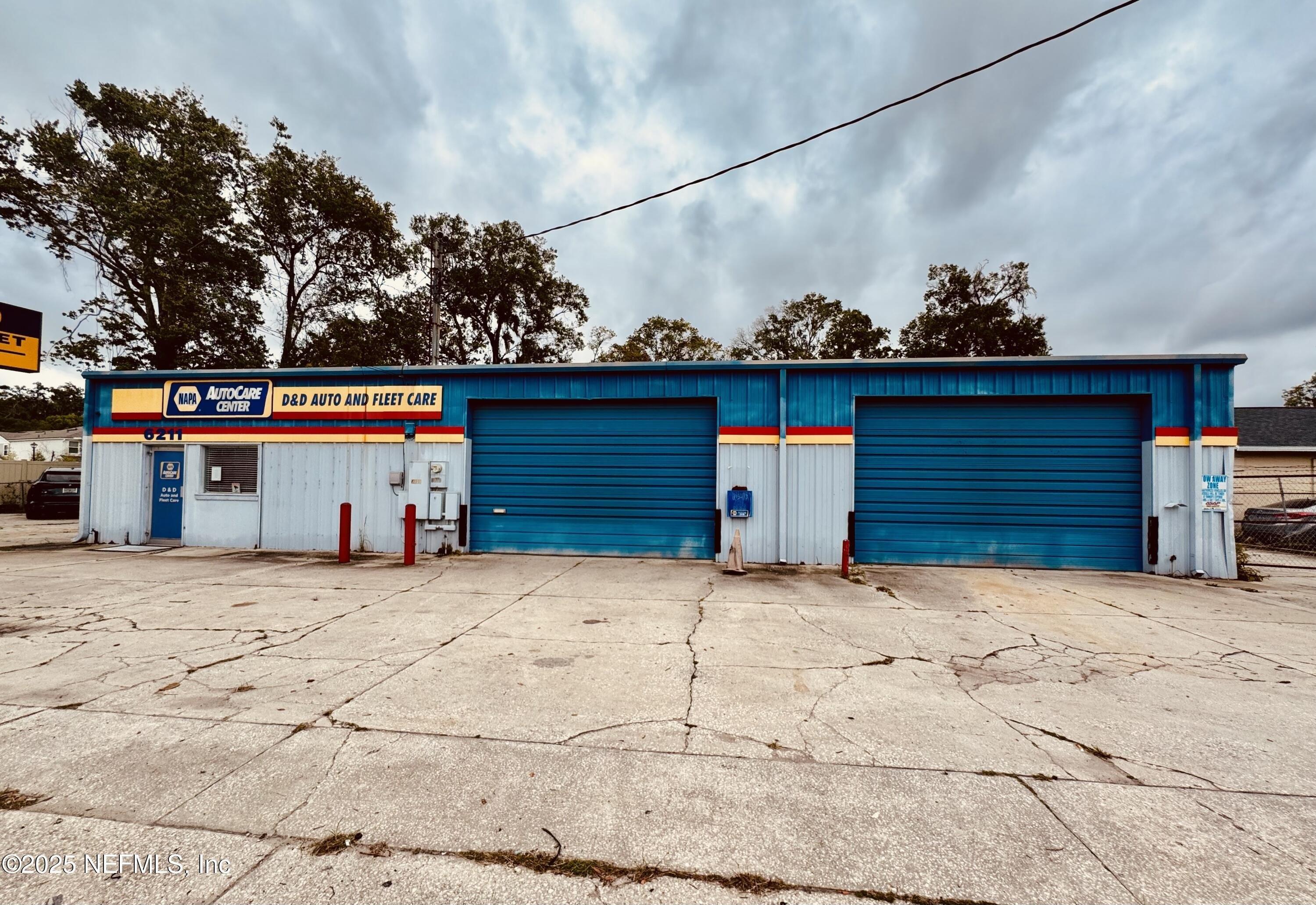 Property Image for 6211 BLANDING Boulevard