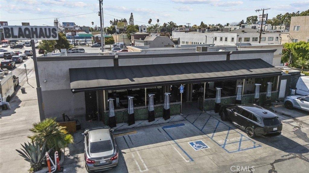 Property Image for 11671 Victory Boulevard