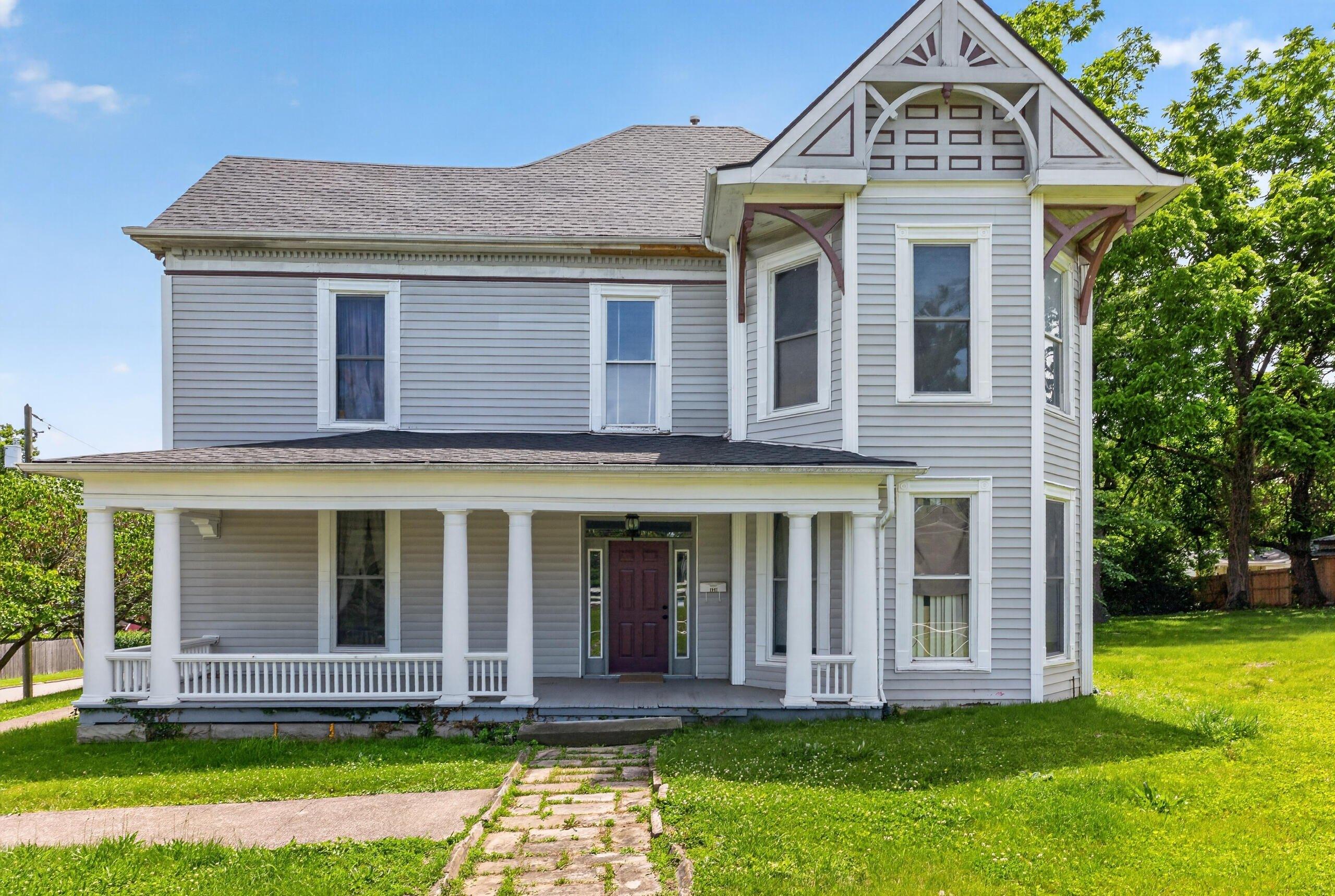 Property Image for 410 W Lexington Avenue