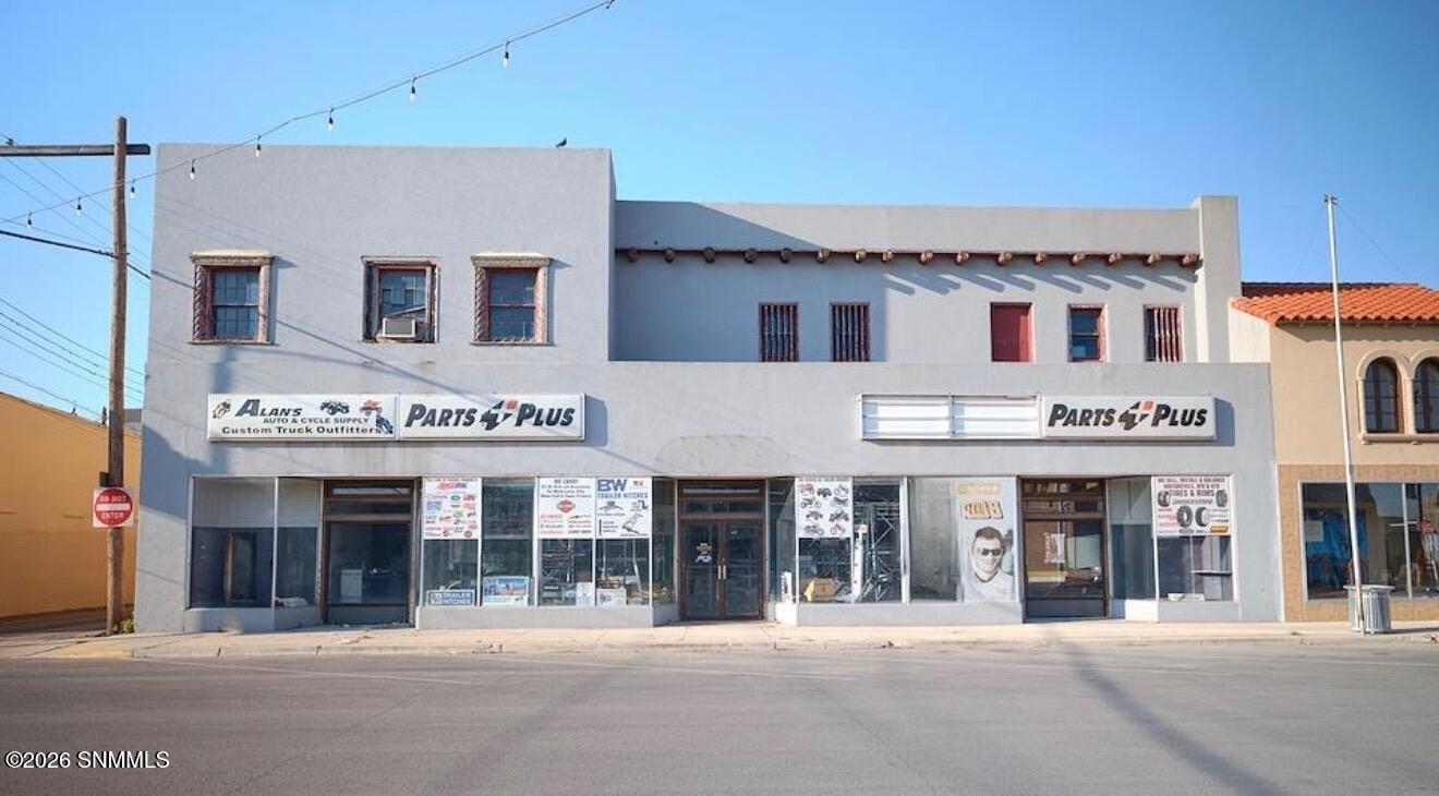 Property Image for 215 W Fox Street