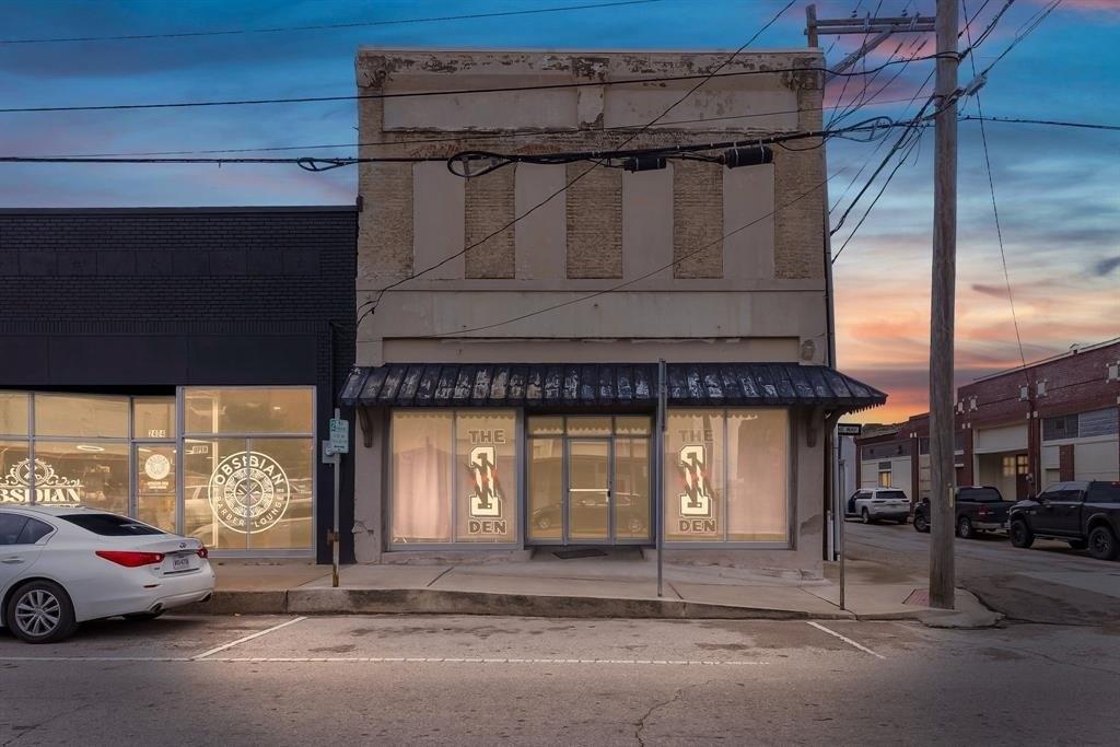 Property Image for 2402 Stonewall Street