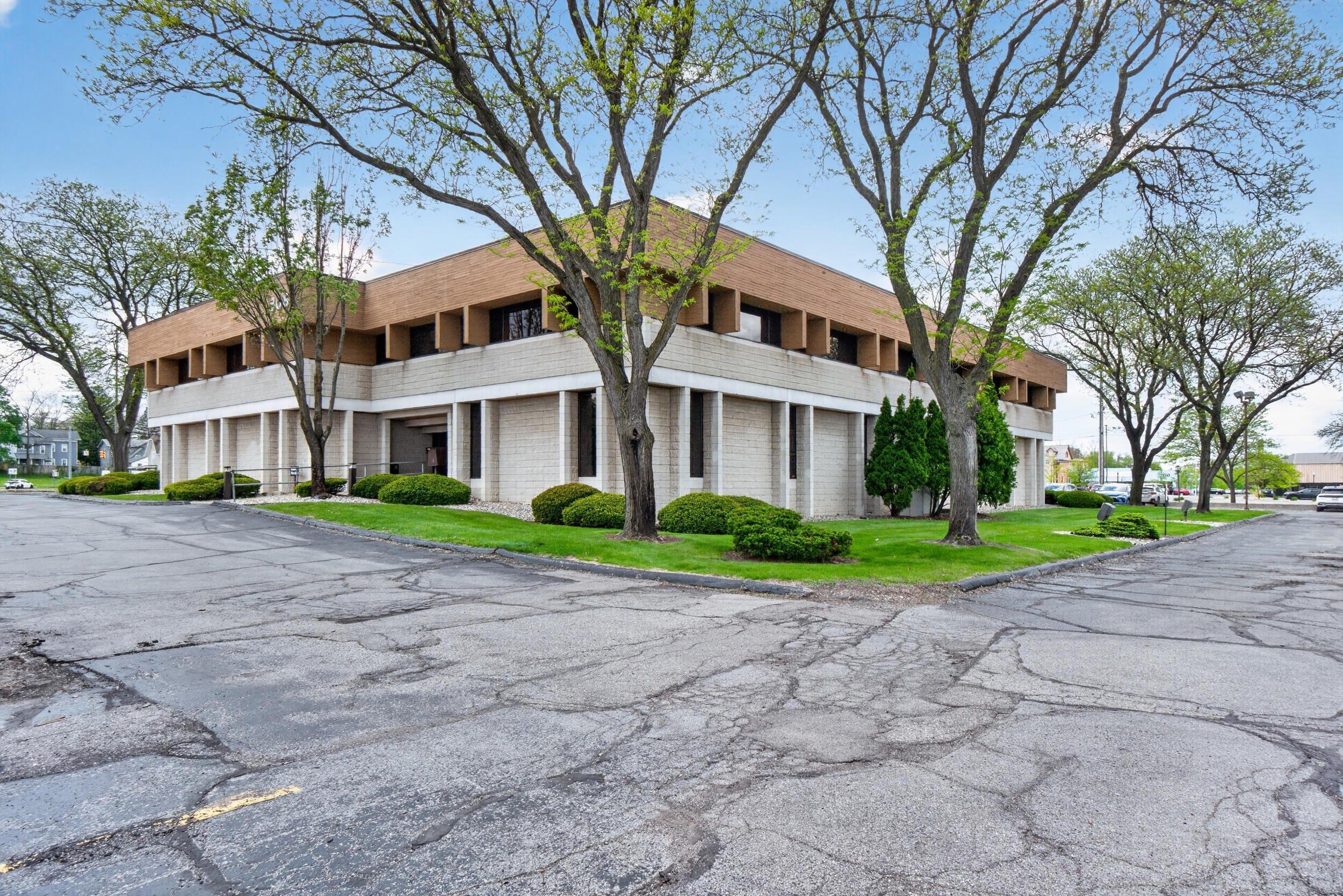 Property Image for 306 W Washington Avenue 105