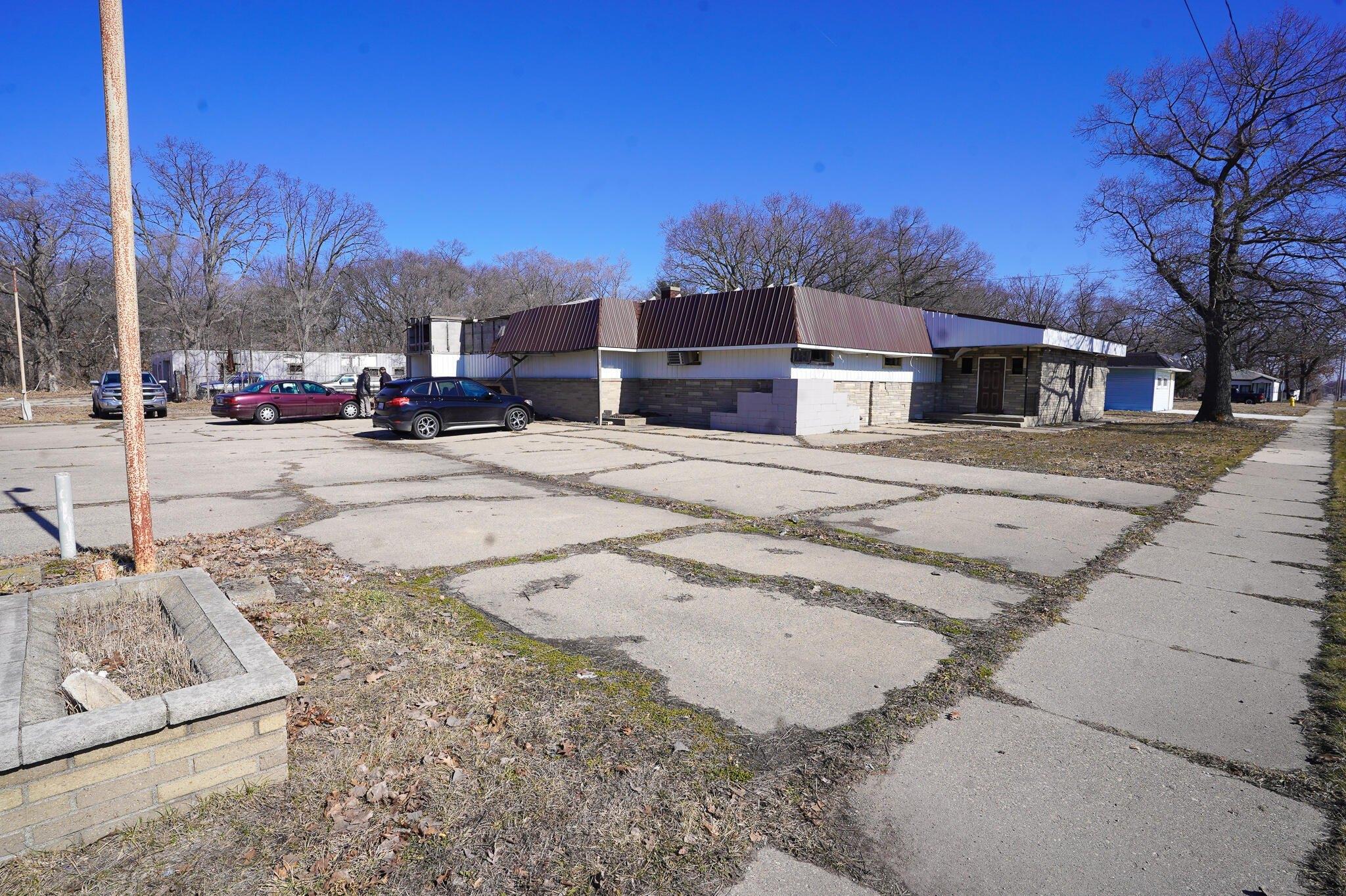 Property Image for 604 E Sherman Boulevard