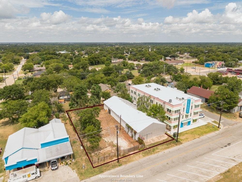 Property Image for 604 N Bryan Avenue