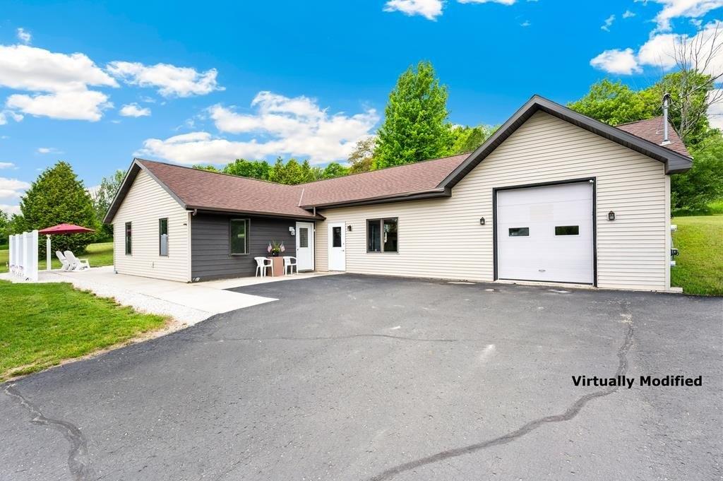 Property Image for 10471 Country Ln