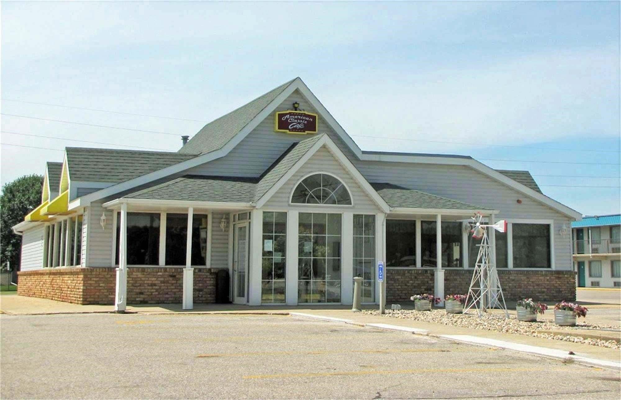 Property Image for 16 11th St SW Plaza