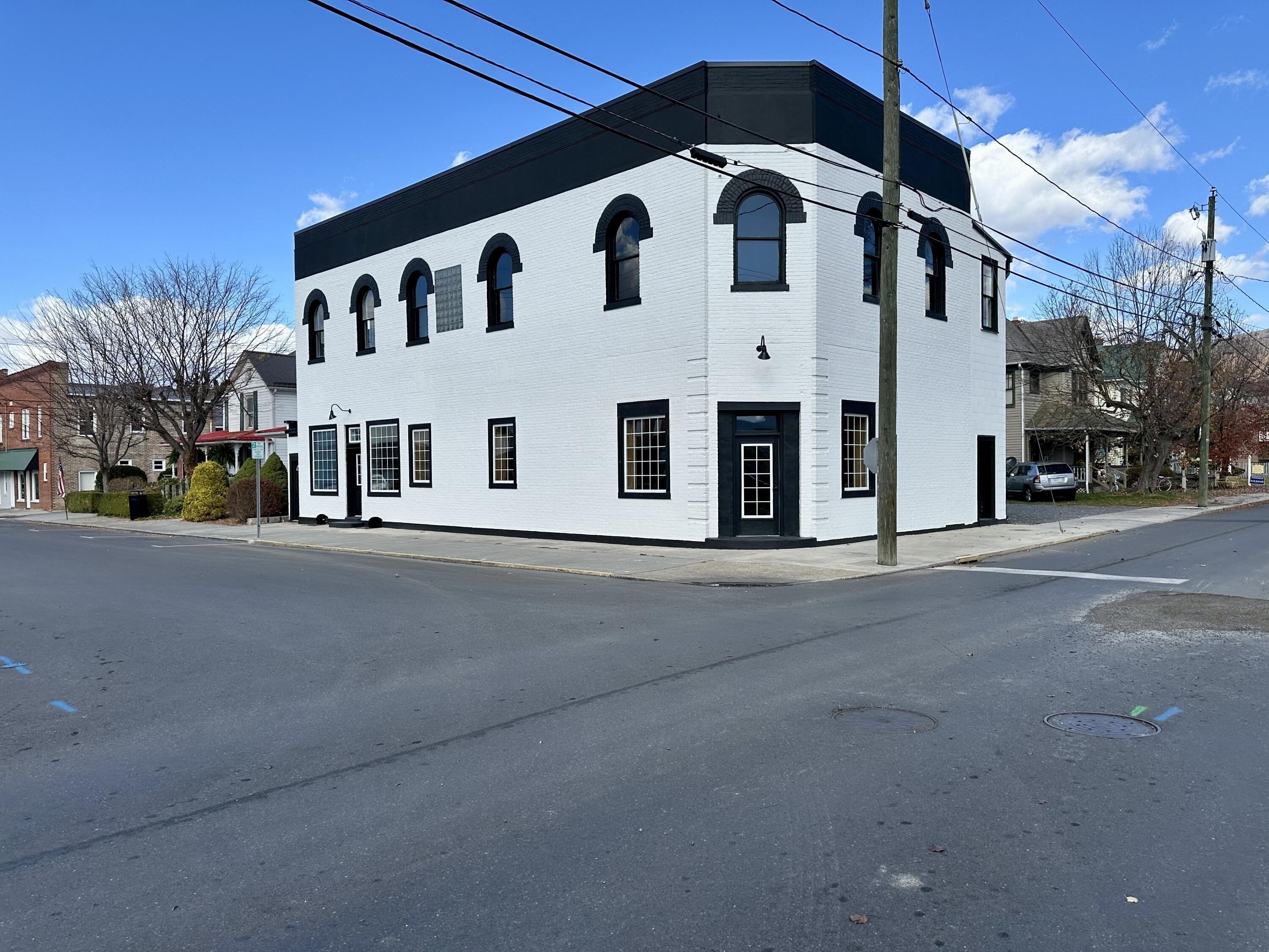 Property Image for 201 N Court Ave