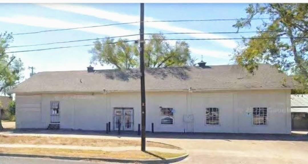 Property Image for 501 W 2nd St