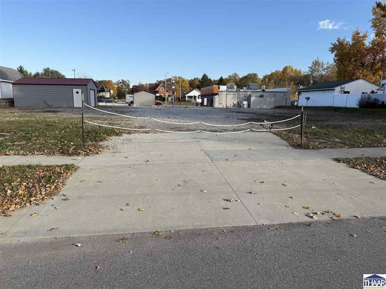 Property Image for 318,332 W spring Street