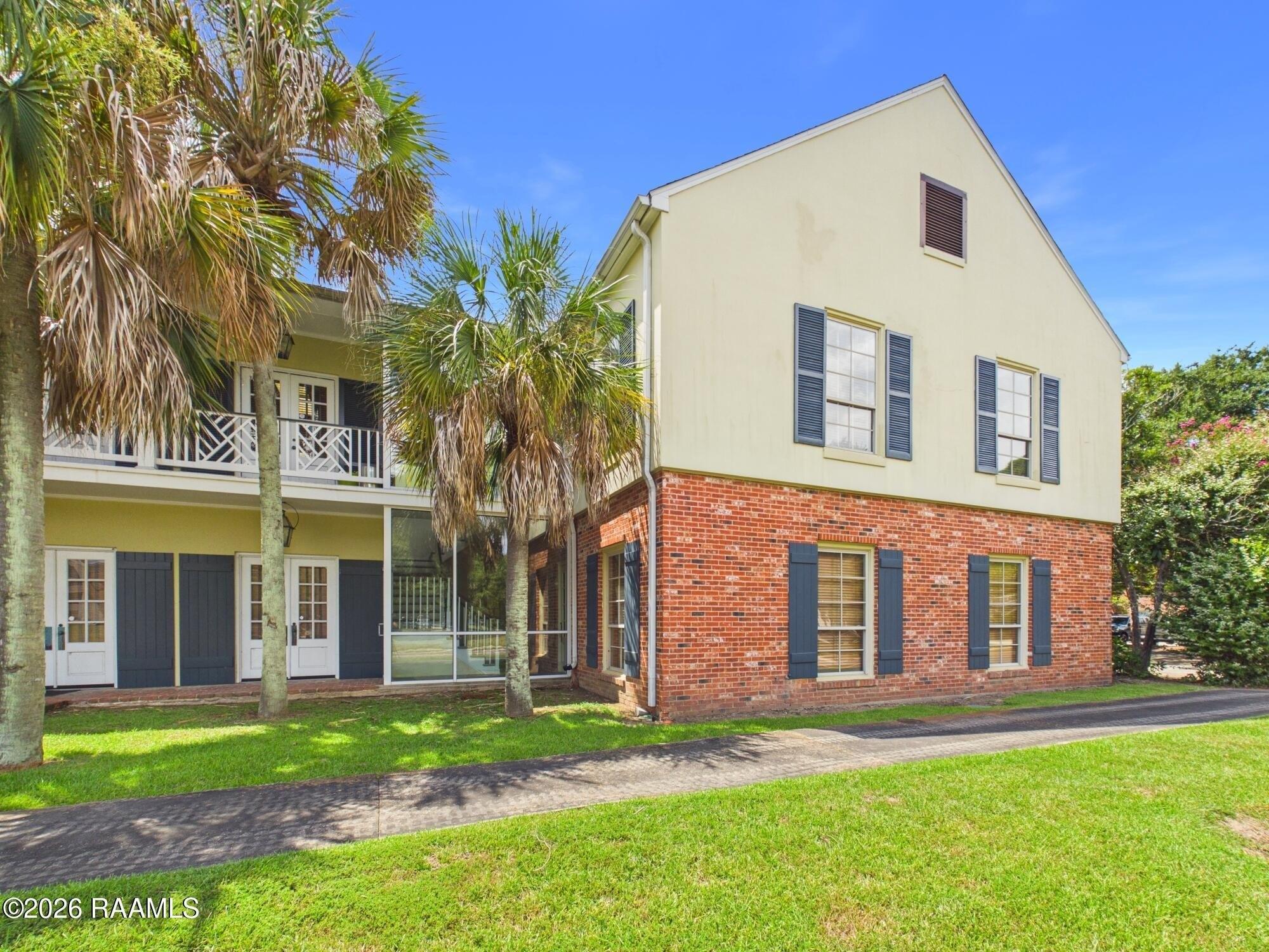 Property Image for 130 Rue Beauregard Ste B