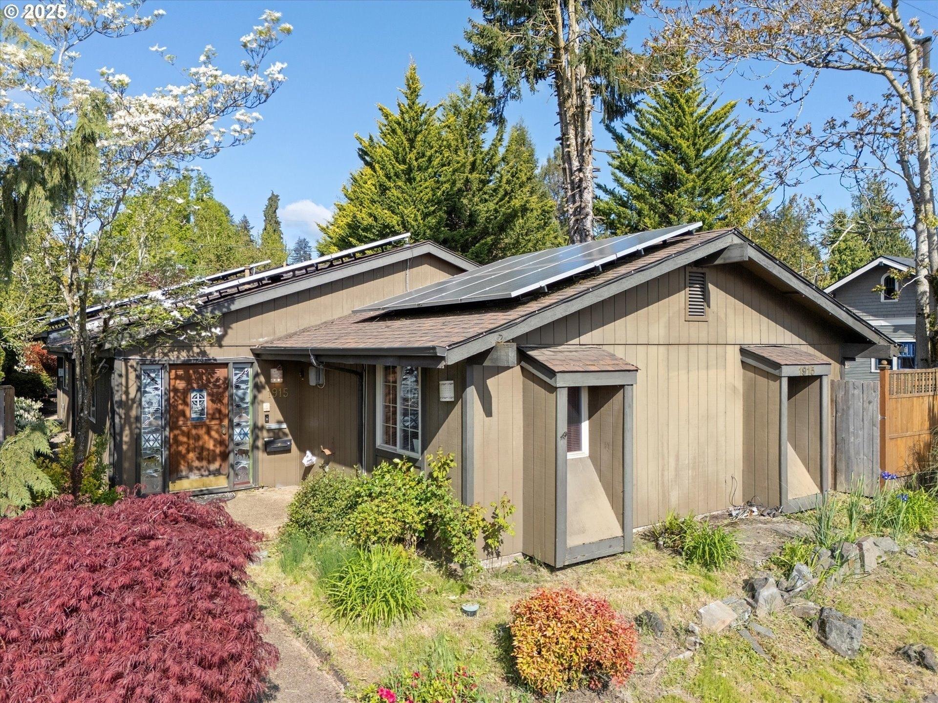 Property Image for 1915 Commercial St SE, Salem, OR 97302