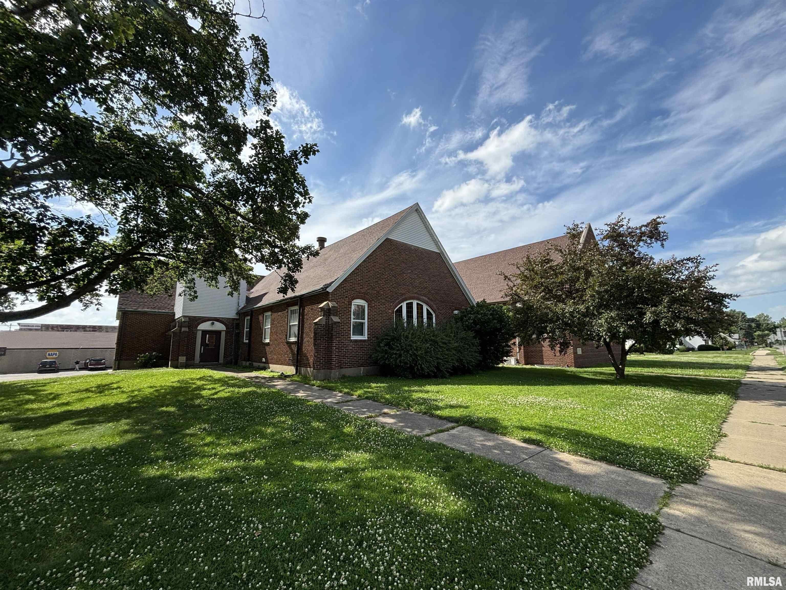 Property Image for 107 N Prairie Street