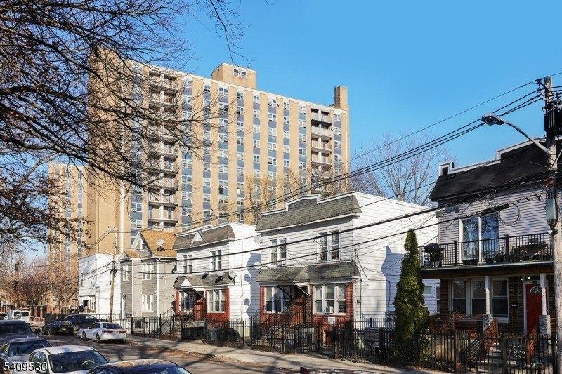 Property Image for 150 Dayton St