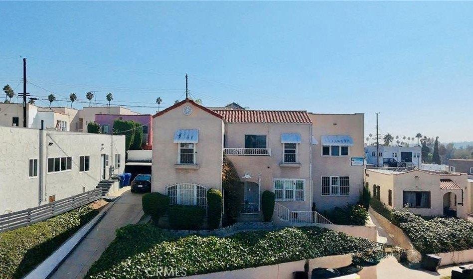 Property Image for 2116 S Palm Grove Avenue