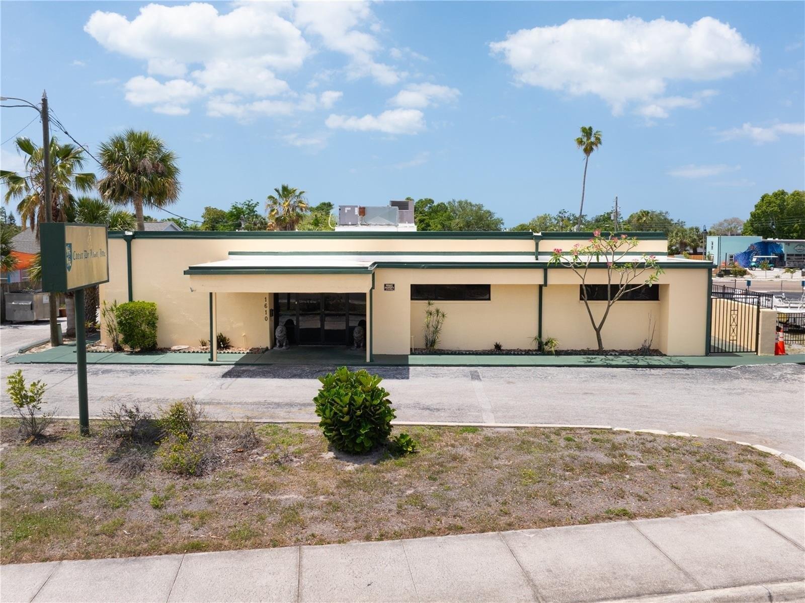 Property Image for 1610 N MYRTLE Avenue