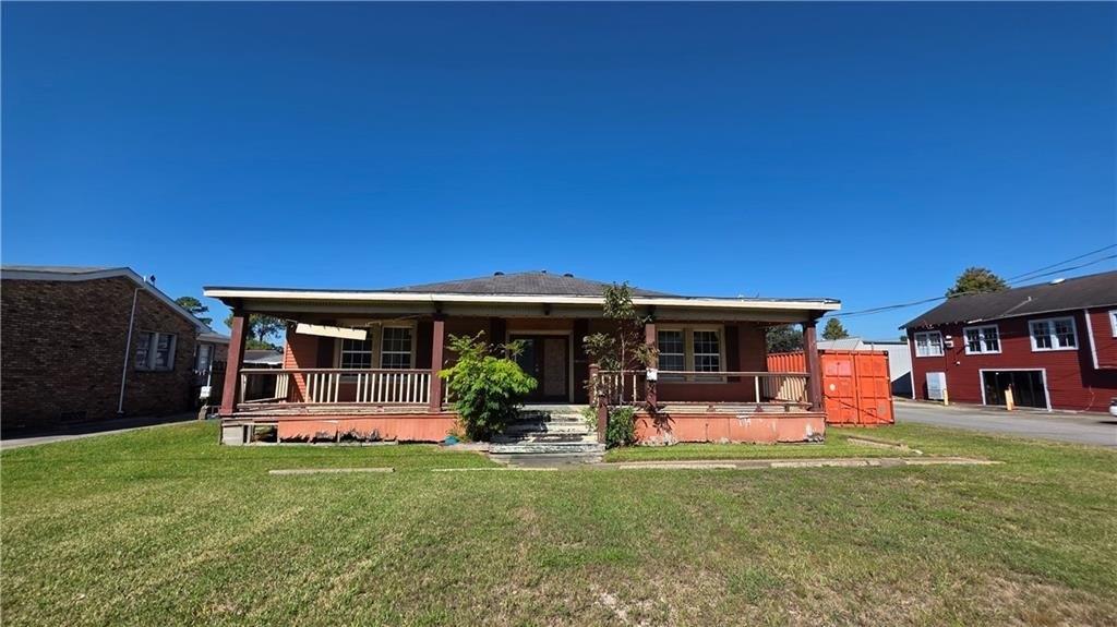 Property Image for 2118 Paris Rd, Chalmette, LA 70043